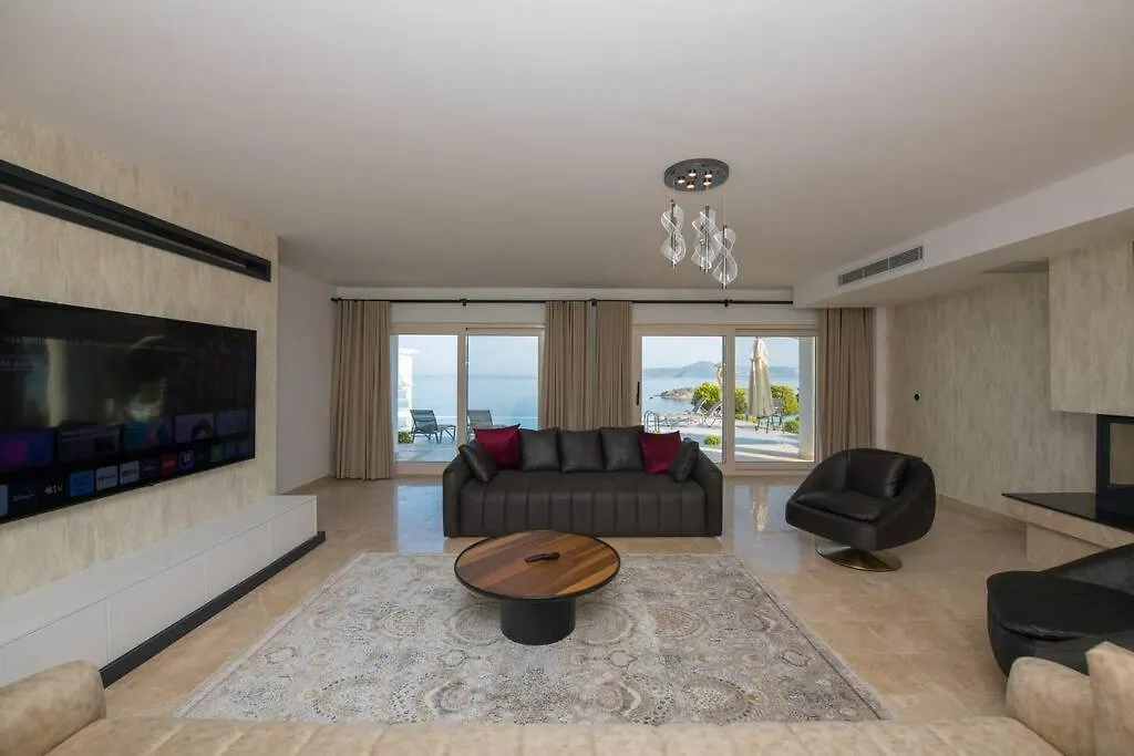 Beach Front Super Villa Boss 2 Bodrum