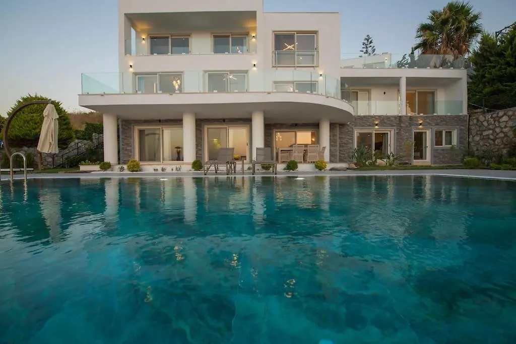 Beach Front Super Villa Boss 2 Bodrum